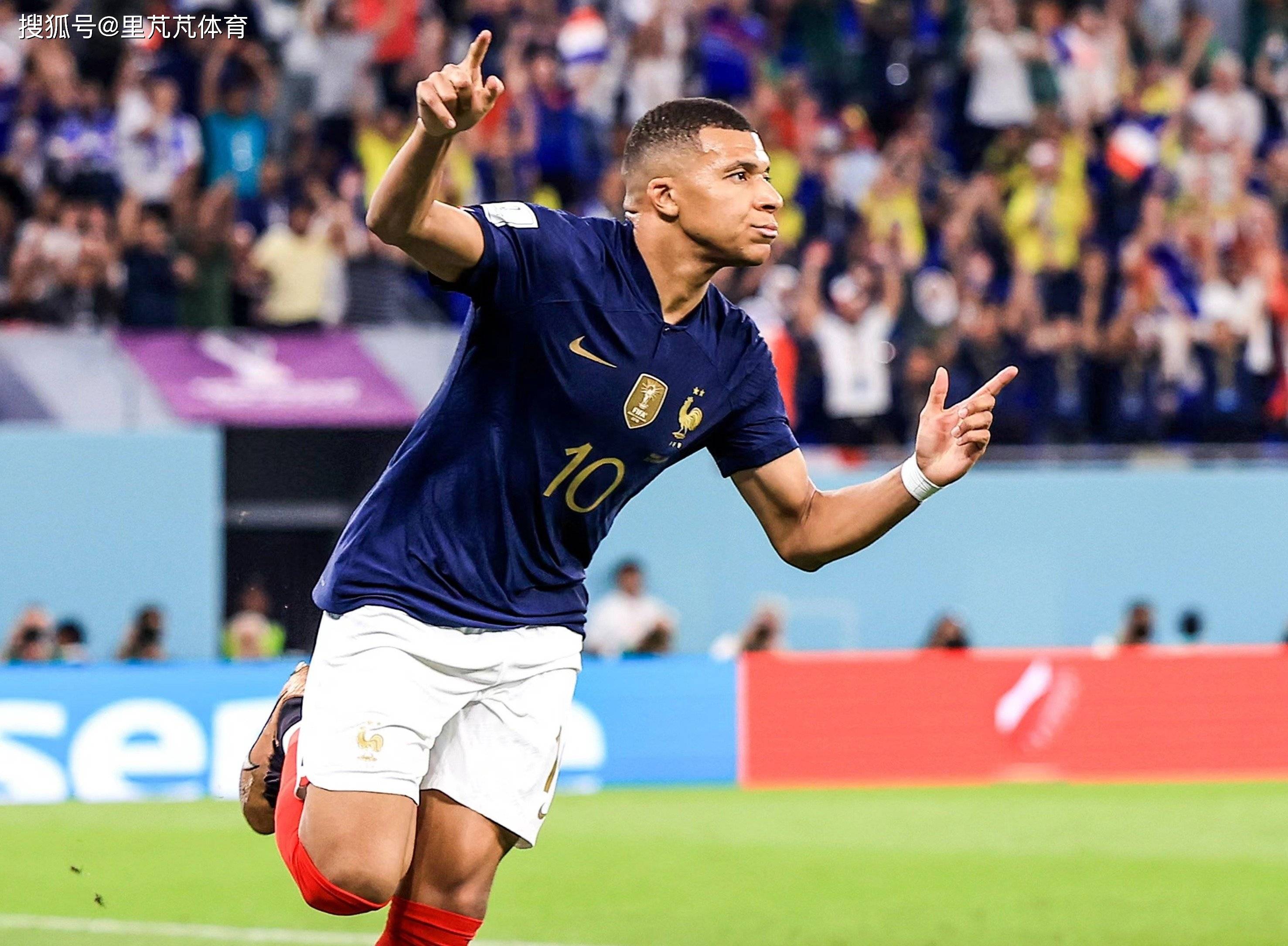 姆巴佩新星战术调整表现惊艳，法国队未来可期！