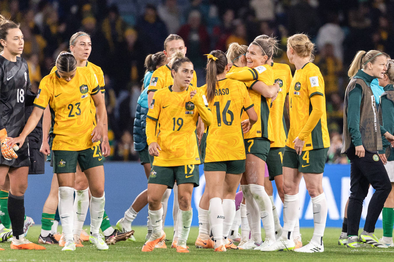 阿扎伦卡官方宣布战术调整新规，澳大利亚队引发争议！