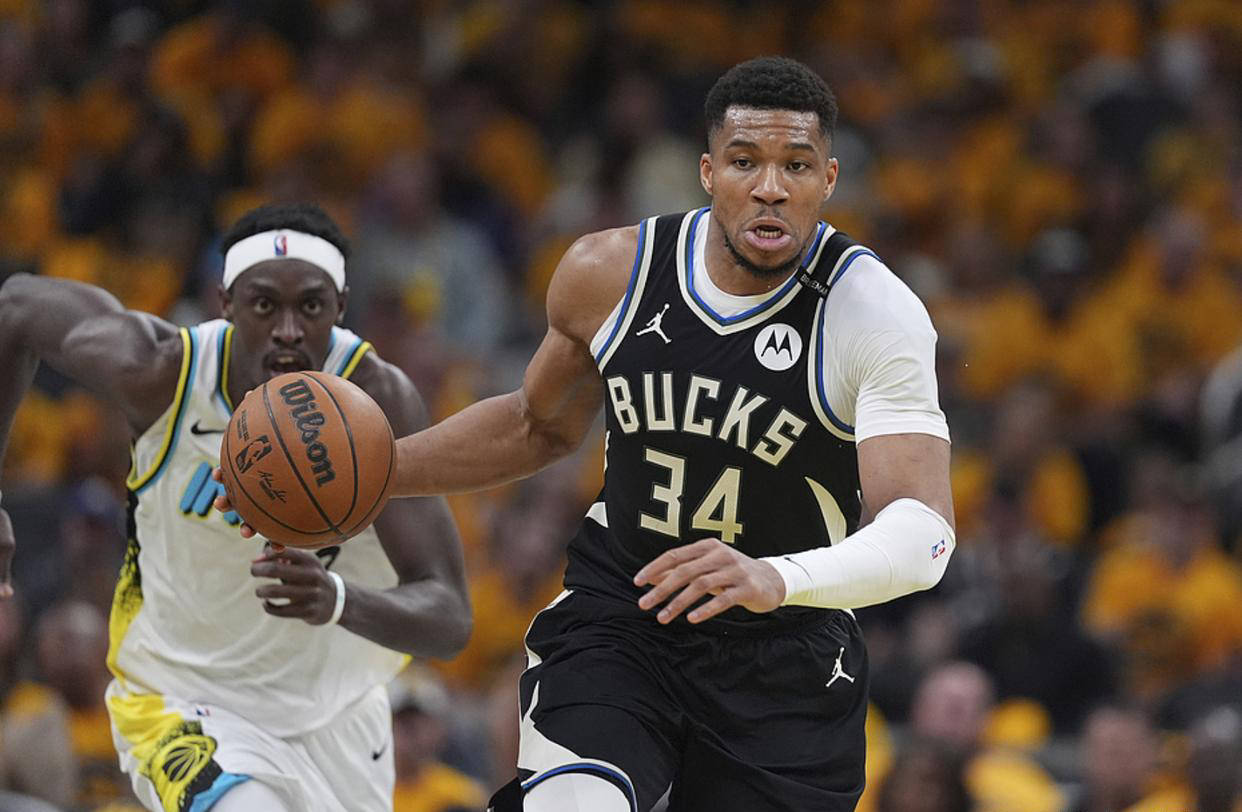 西亚卡姆重返赛场，刷新纪录首场状态出色，篮网观众沸腾！